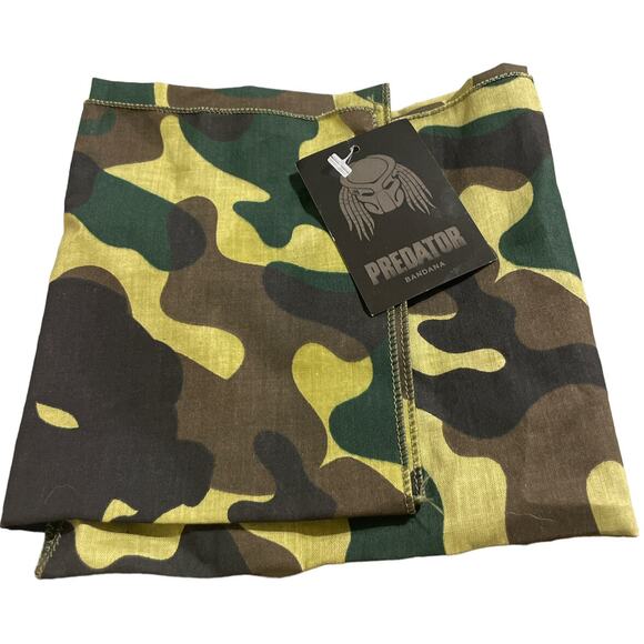 Loot Crate Predator Camouflage Jungle Bandana NEW With TAG Halloween - Picture 1 of 2